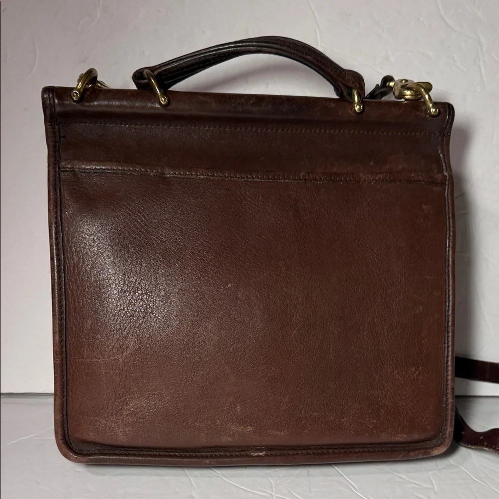 Coach Vintage Willis 9927 Brown Leather Messenger Bag with Gold Turn Lock - Picture 2 of 13